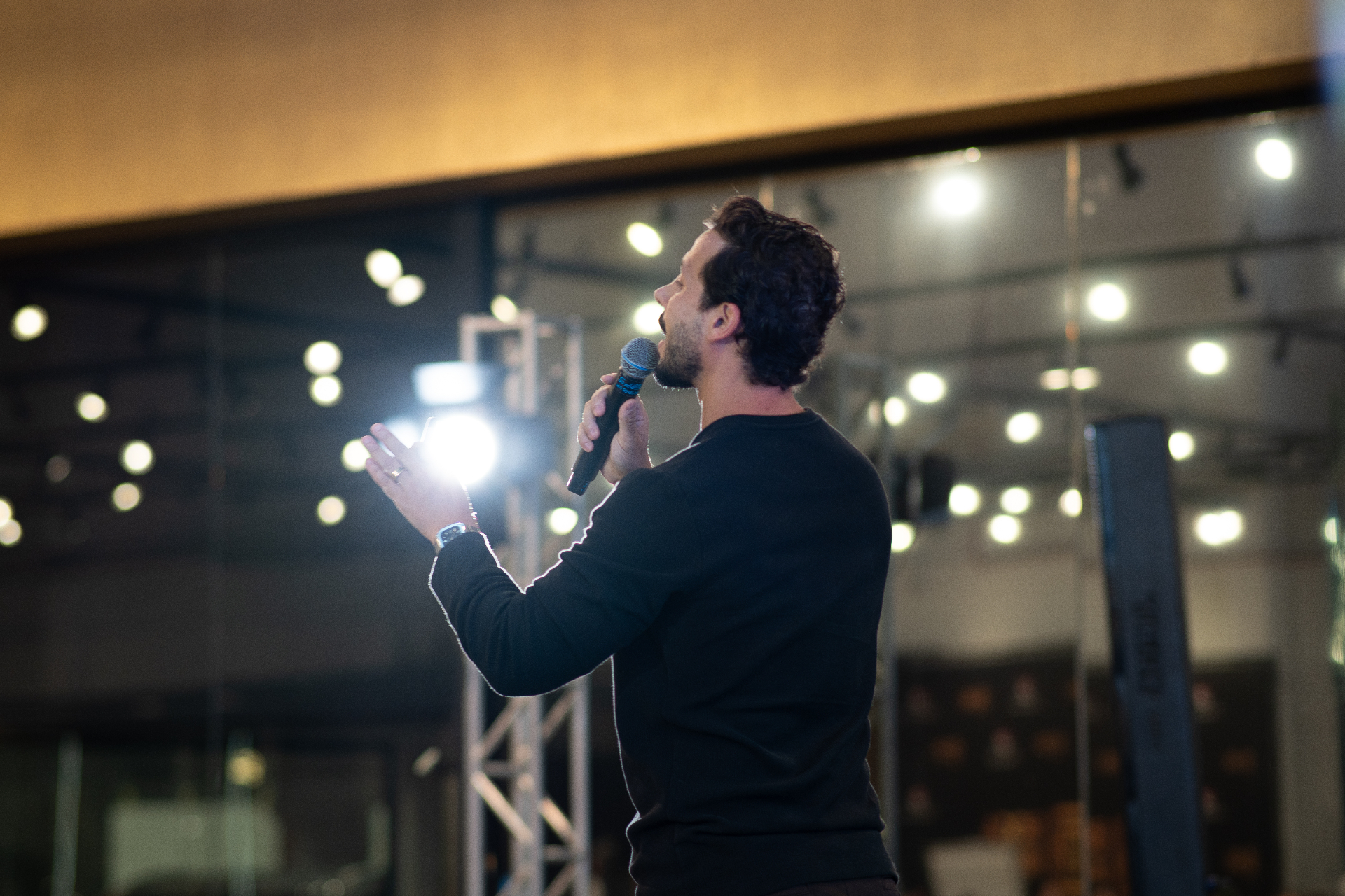 Felipe Folli no palco